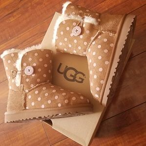BRAND NEW Kids UGG Bailey Button